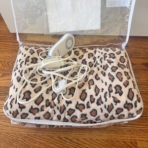 Sunbeam Microplush Heated Throw Blanket, Leopard Print